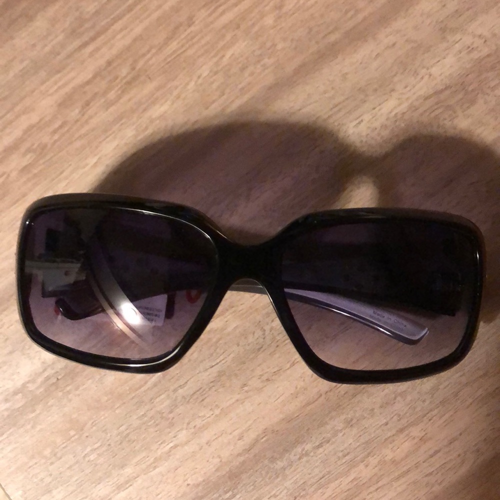 SUNGLASSES *** new
